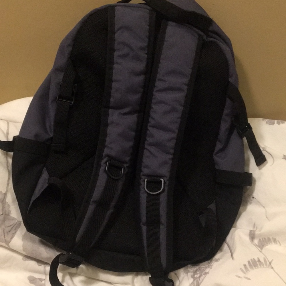 Backpack - Picture 4 of 5